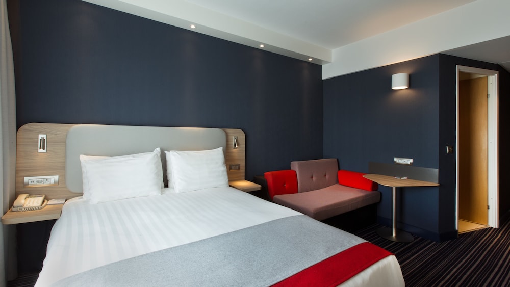 Standard Room, 1 Double Bed with Sofa bed - Photo 2