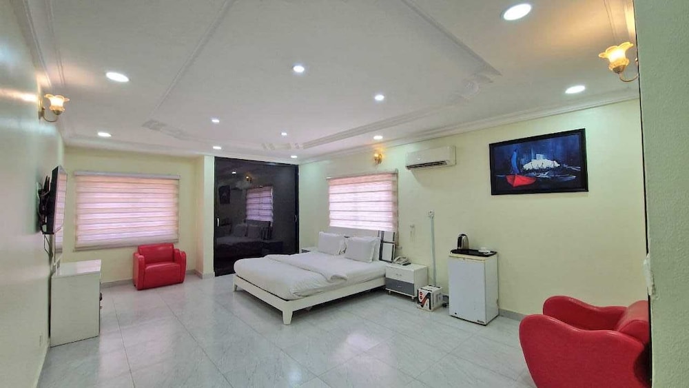 Luxury Single Room