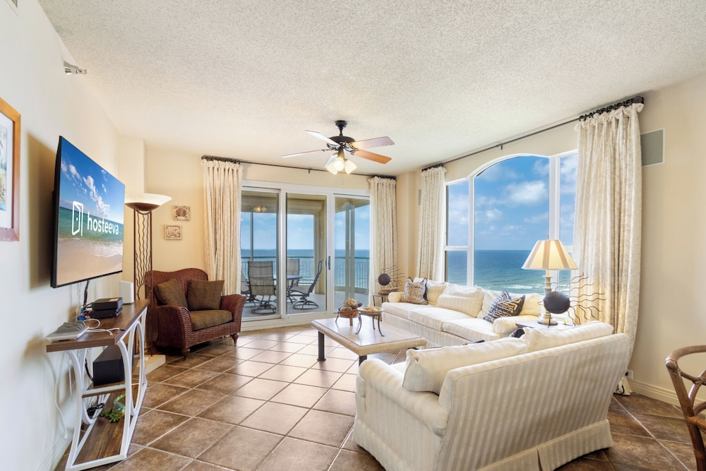 Family Condo, 3 Bedrooms, Beach View, Beachfront photo 1