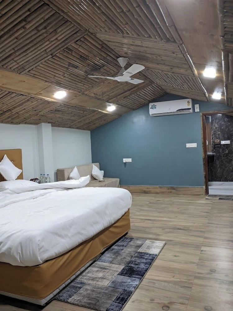 Grand Room photo 3