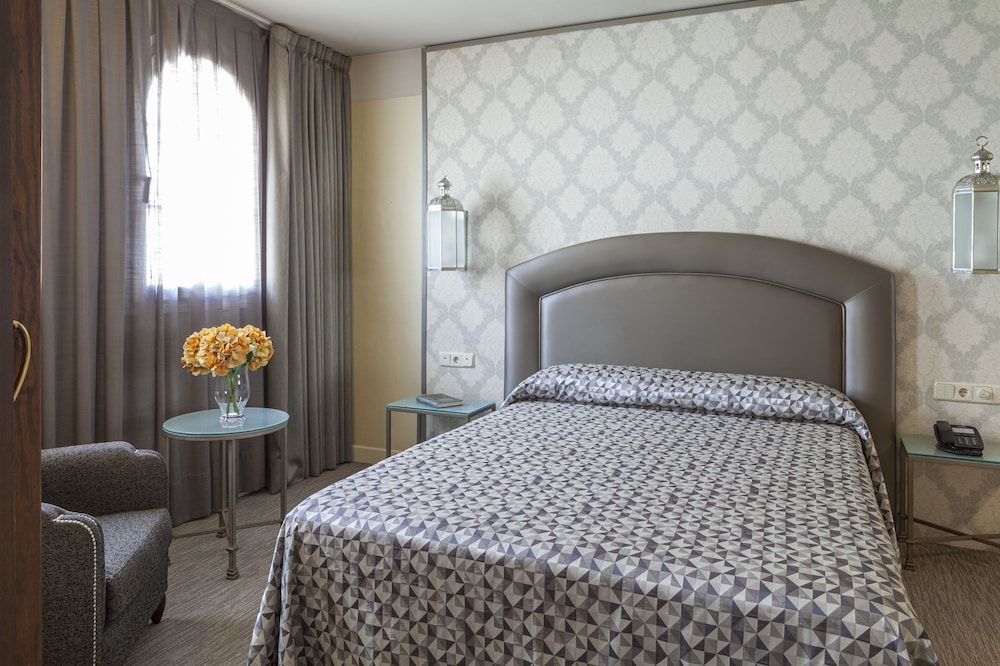 Junior Suite (2 adults) - Photo 3