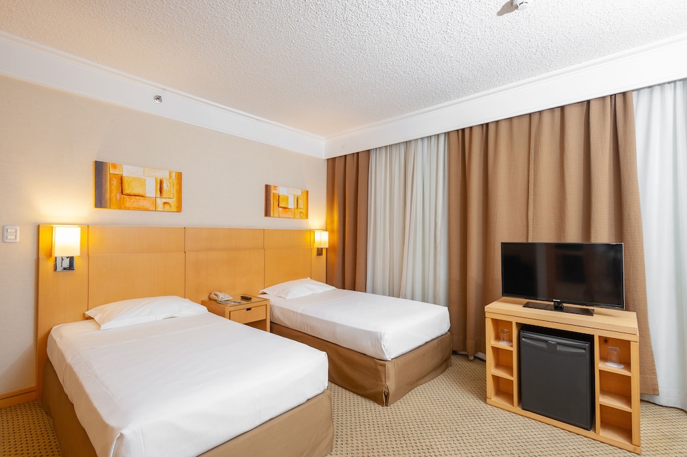 Deluxe Room, 2 Twin Beds - Photo 1