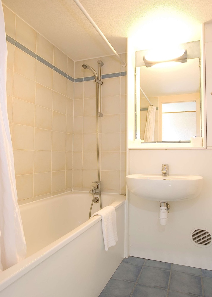 Standard Room, 1 Double Bed - Photo 2