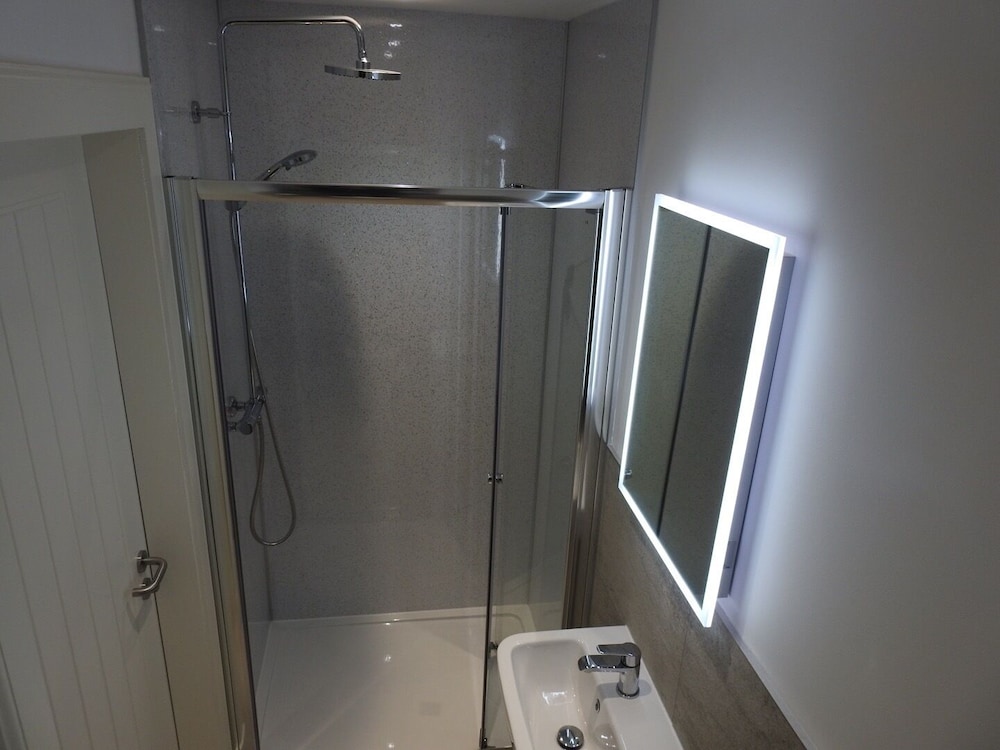 Classic Double Room, Accessible, Ensuite photo 3