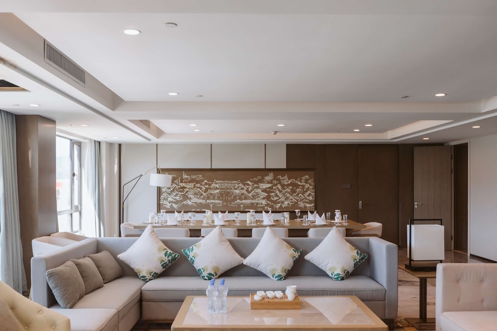 Presidential Suite, 1 Bedroom thumbnail 6