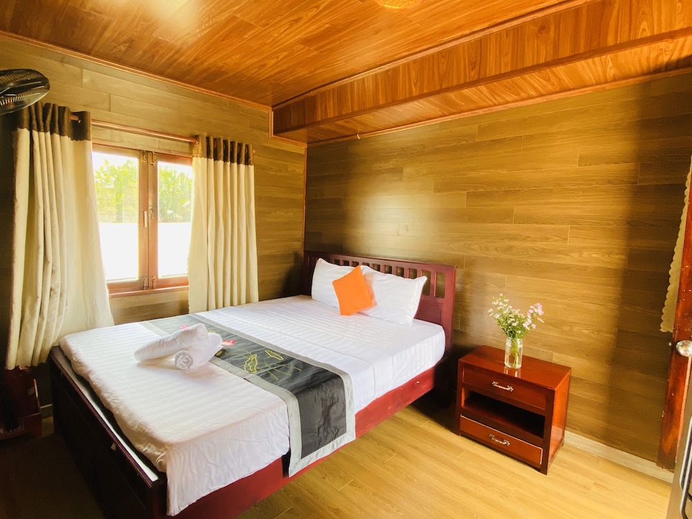 Deluxe Cabin photo 1