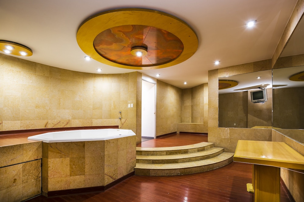 Deluxe Room, 2 Double Beds - Photo 5