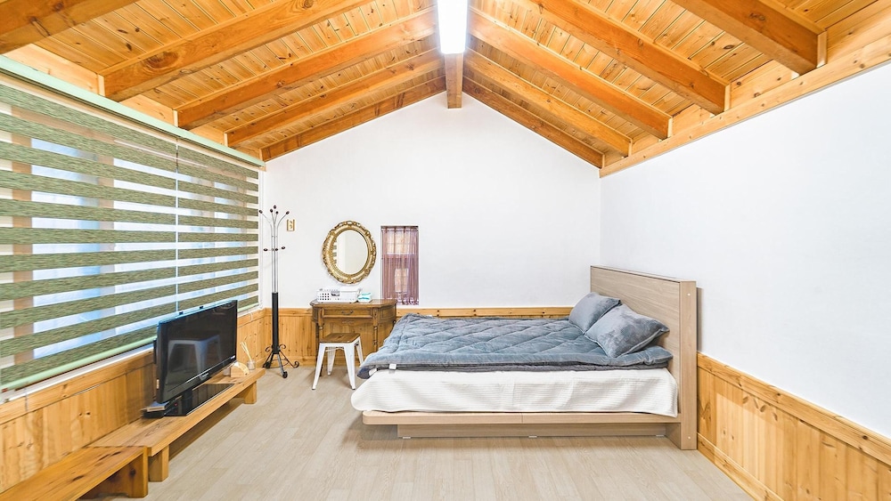 Basic Room, 1 Bedroom (101(PET)) - Photo 8