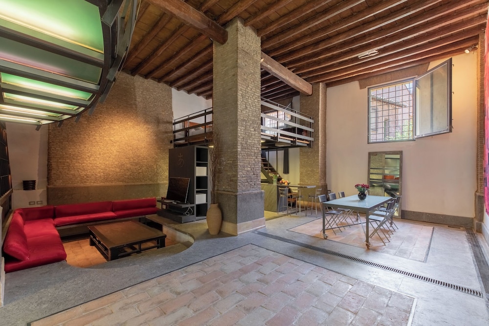 Apartment (2 Bedrooms)