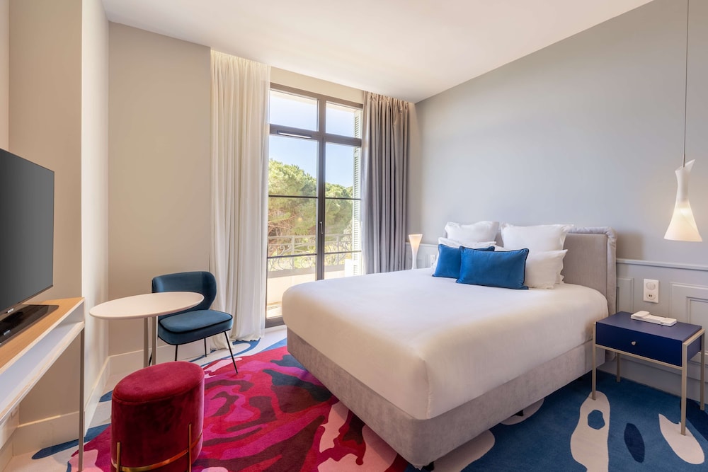 Superior Room, 1 Queen Bed, Balcony, Sea View - Photo 1
