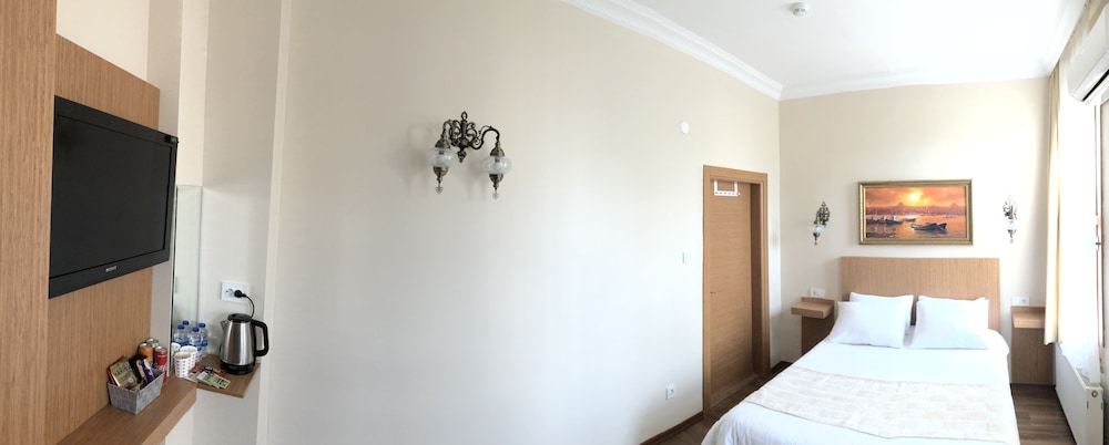 Standard Double Room, 1 Queen Bed, Non Smoking photo 3
