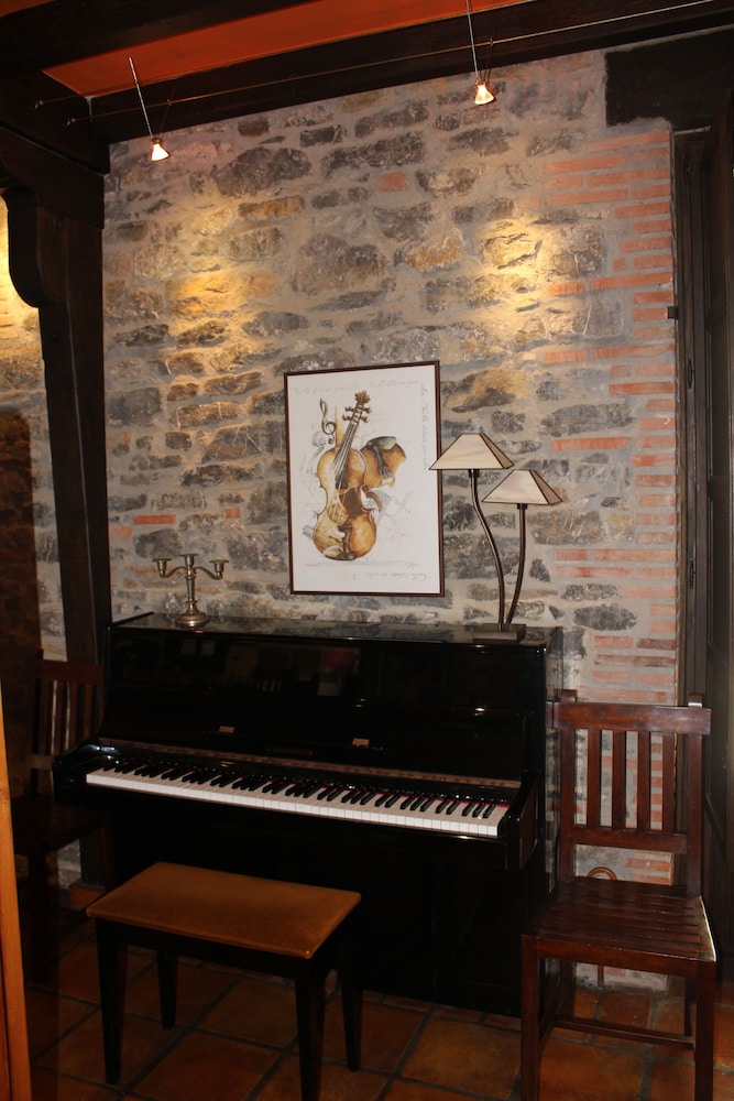 Standard Double or Twin Room - Photo 24