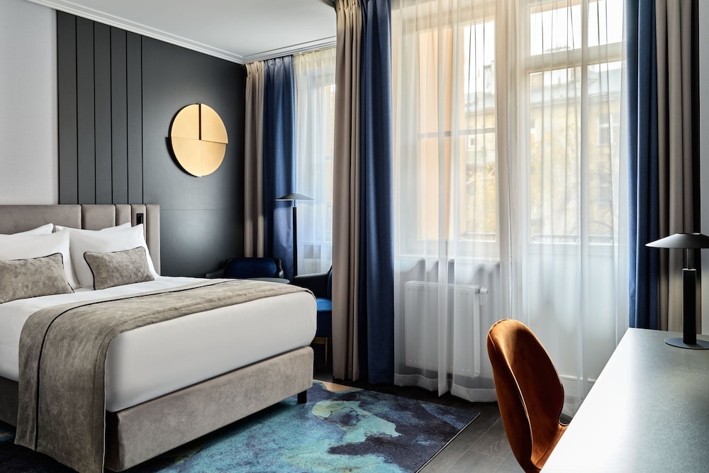 Deluxe Room, 1 Double Bed, Balcony (View) - Photo 1