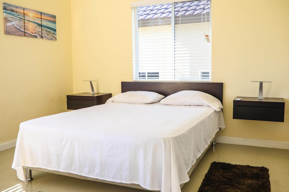 Luxury Penthouse, 1 Queen Bed, Sea View, Executive Level photo 1