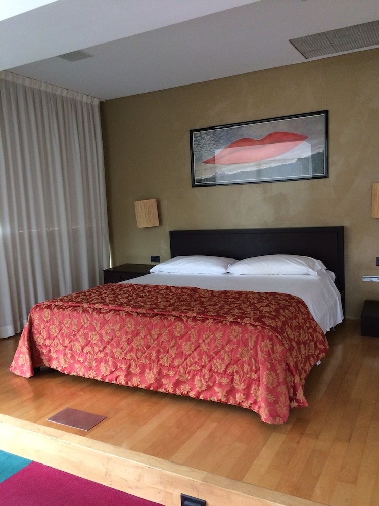 Suite photo 1