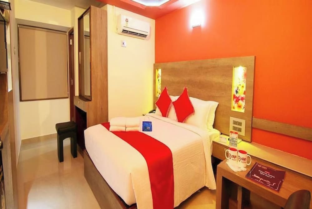Deluxe Double Room, City View