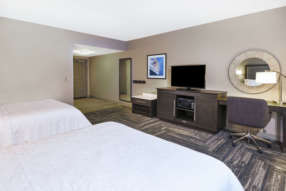 Room, 2 Queen Beds, Accessible, Non Smoking photo 2