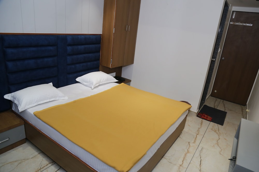 Deluxe Room, City View photo 3