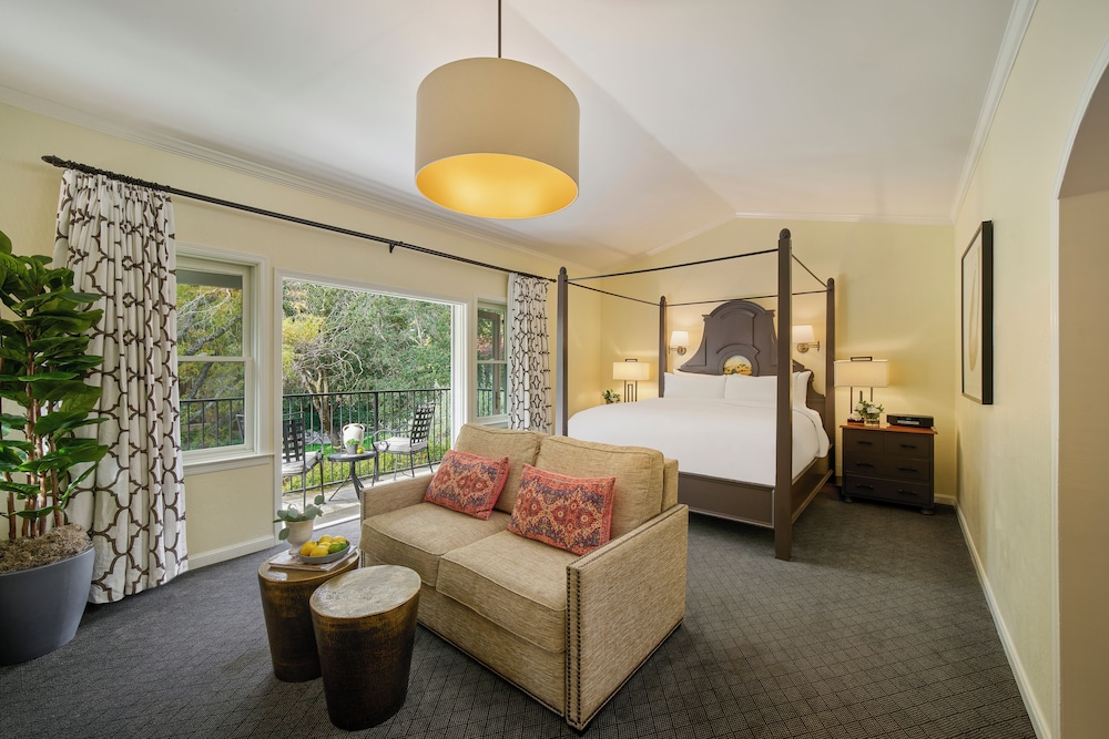 Suite, 1 King Bed with Sofa bed, Balcony, Vineyard View - Photo 1