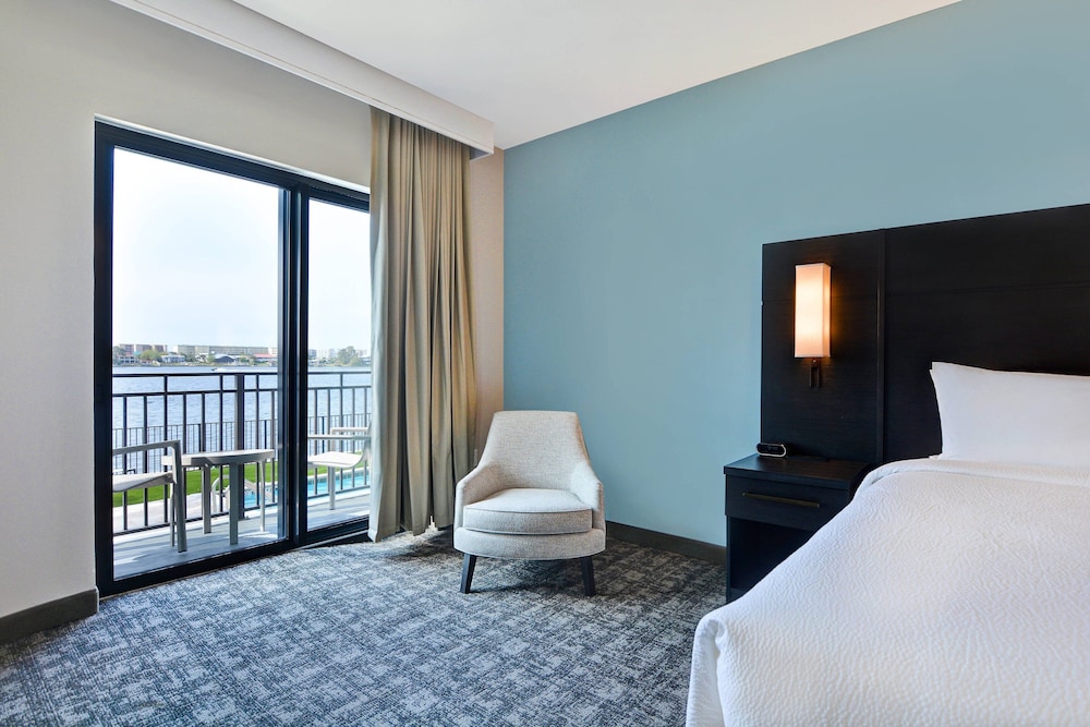 Studio, 1 King Bed with Sofa bed, Balcony (Balcony) - Photo 6
