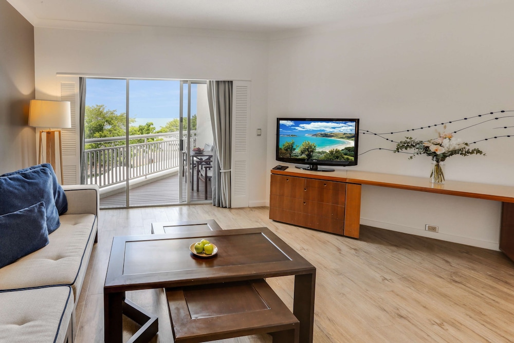 Executive Suite, City View