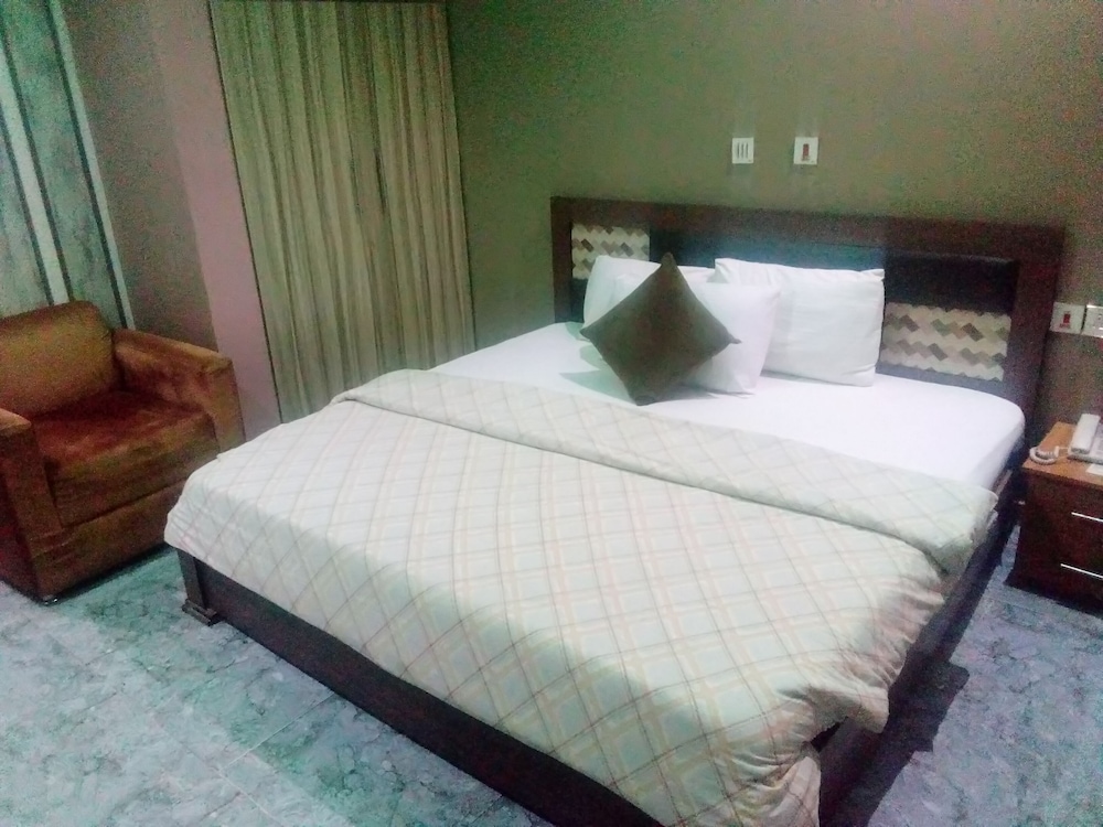 Royal Room photo 1