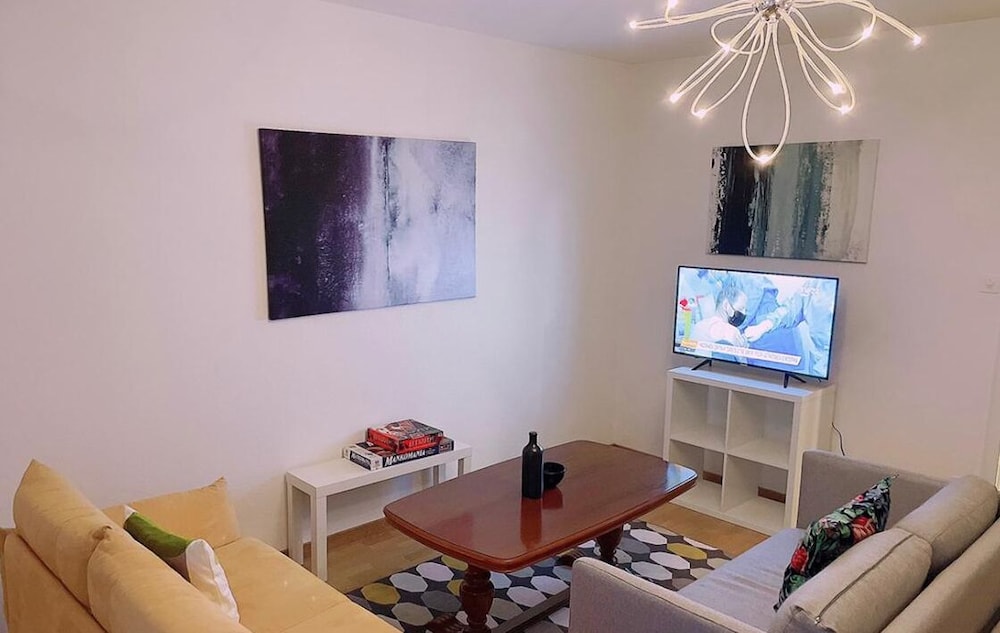 Family Apartment photo 2