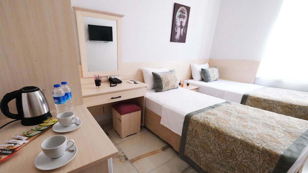 Economy Double or Twin Room, 2 Bedrooms photo 2