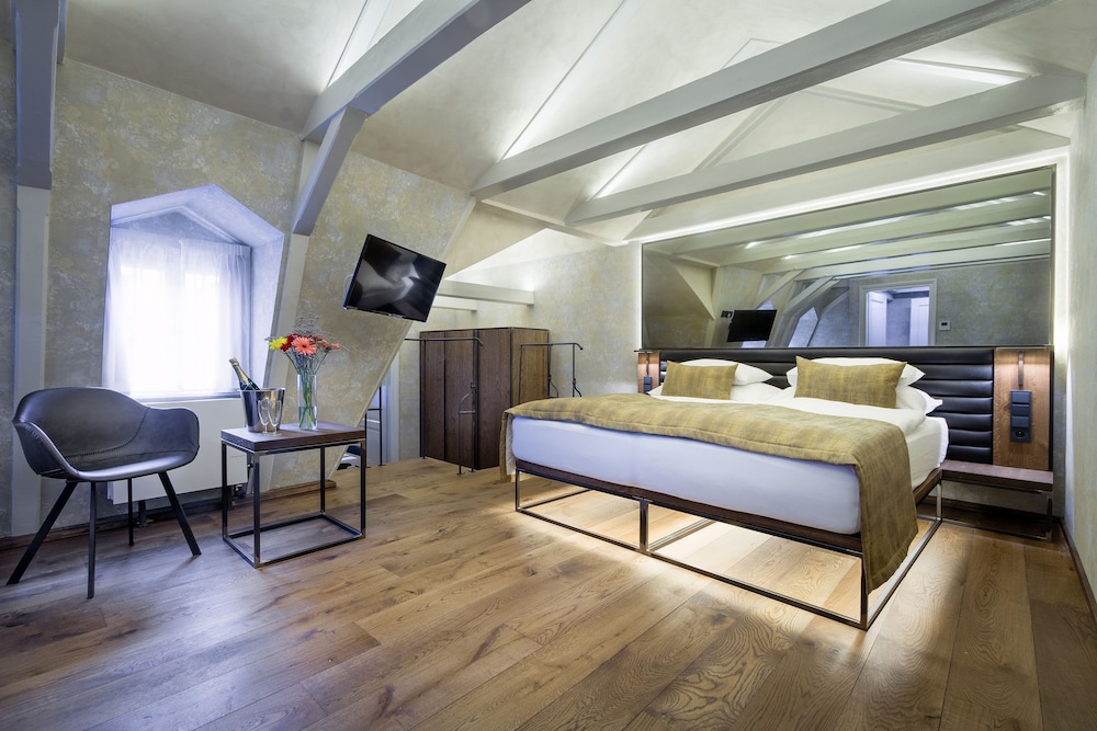 Family Room, 2 Bedrooms (Five Bedded)