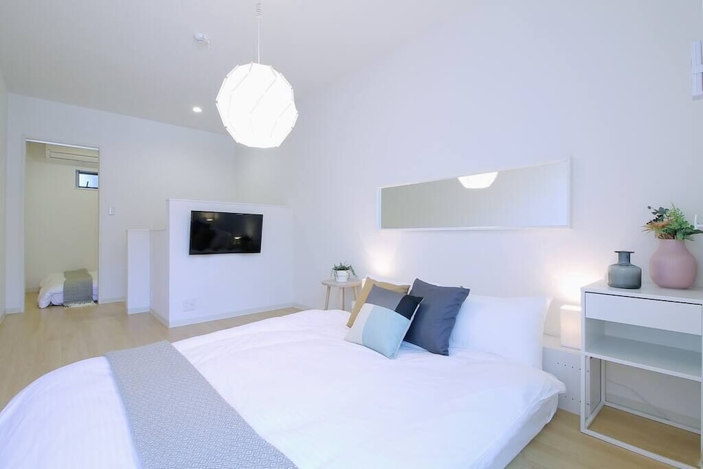 Condo, 2 Bedrooms (105)