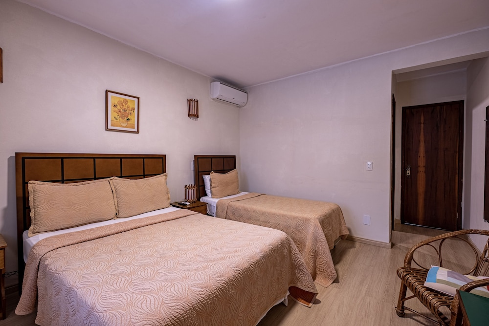 Standard Suite - Photo 7