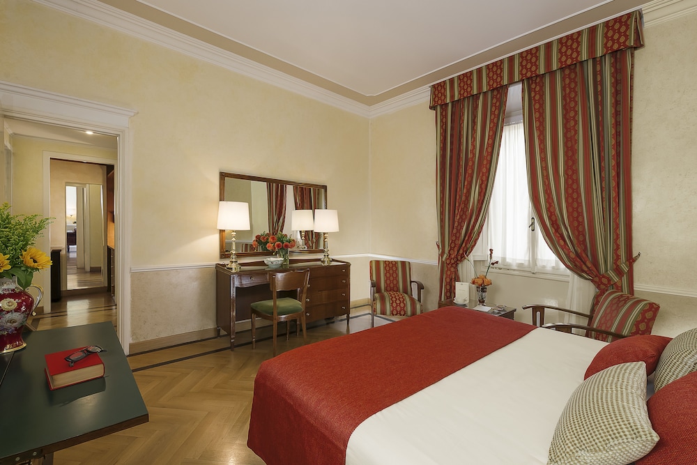 Superior Double or Twin Room - Photo 4