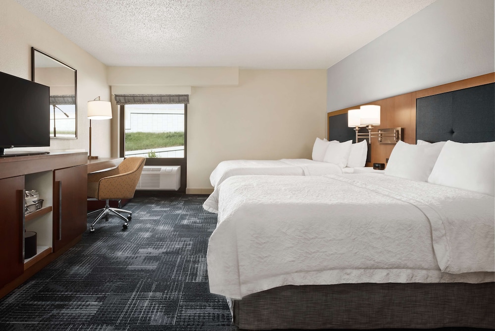 Room, 2 Queen Beds, Accessible, Non Smoking - Photo 4