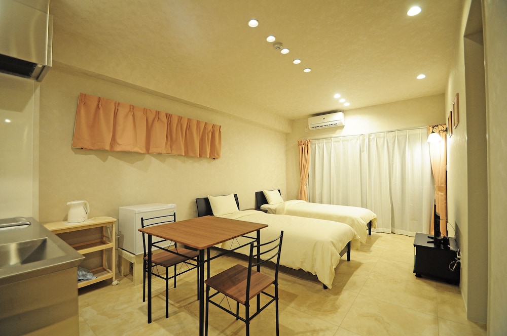 Twin Room, Non Smoking (Small)