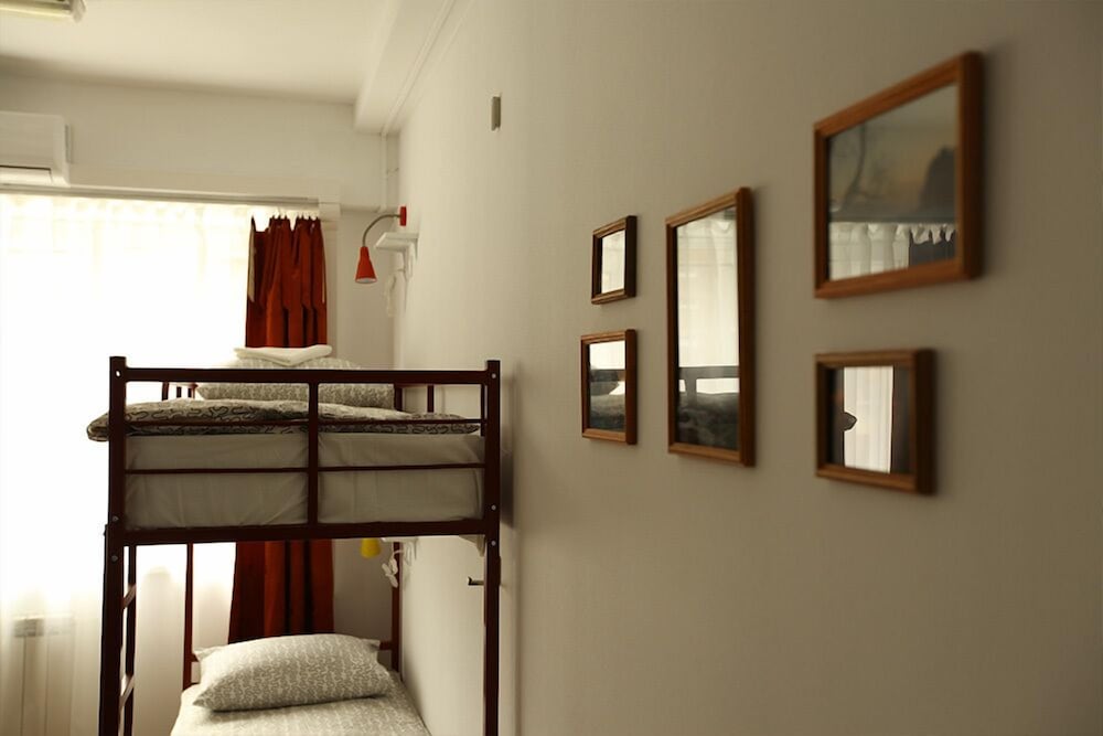 Bed in 8-Bed Mixed Dormitory Room photo 2