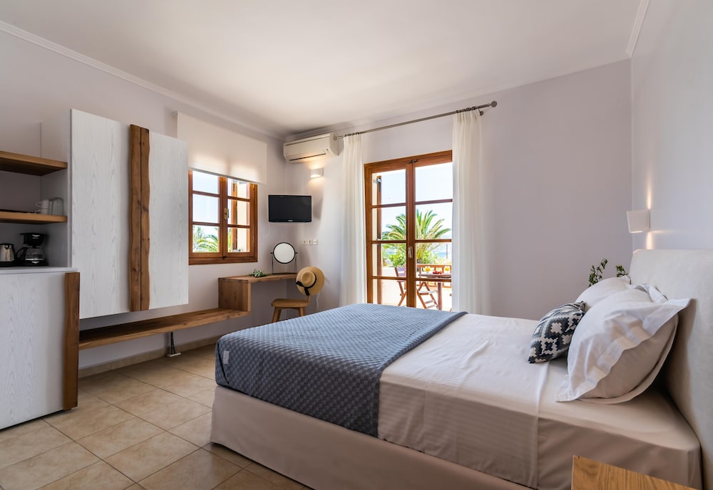 Superior Room, Sea View (1st Floor) photo 2