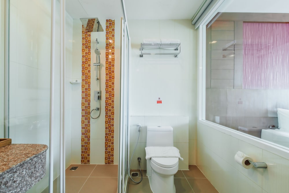 Deluxe Suite Twin - City View photo 2