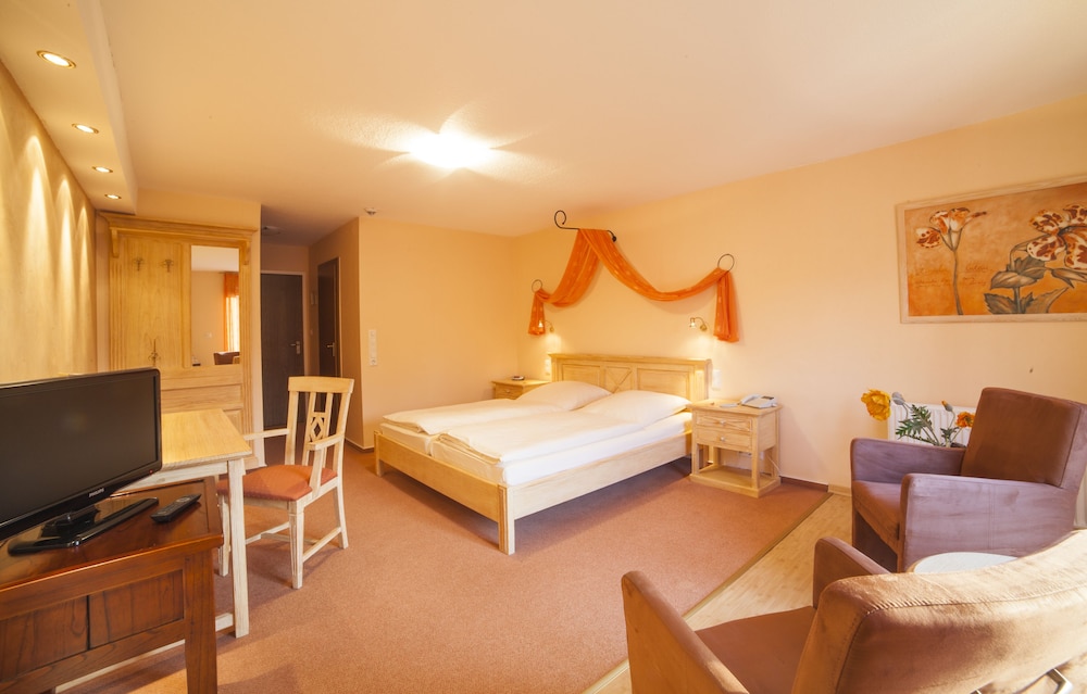 Standard Double Room photo 3
