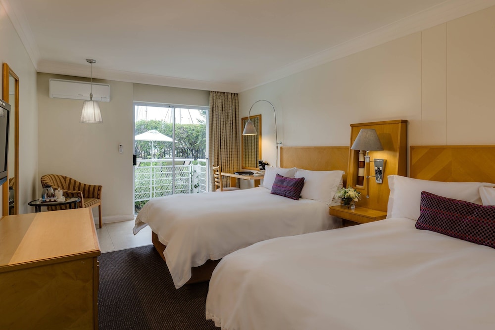 Family Room, 2 Double Beds, Lagoon View - Photo 1