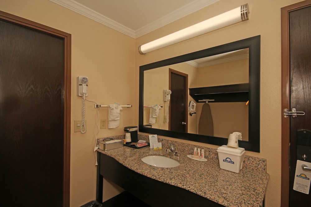 Standard Room, Non Smoking photo 3