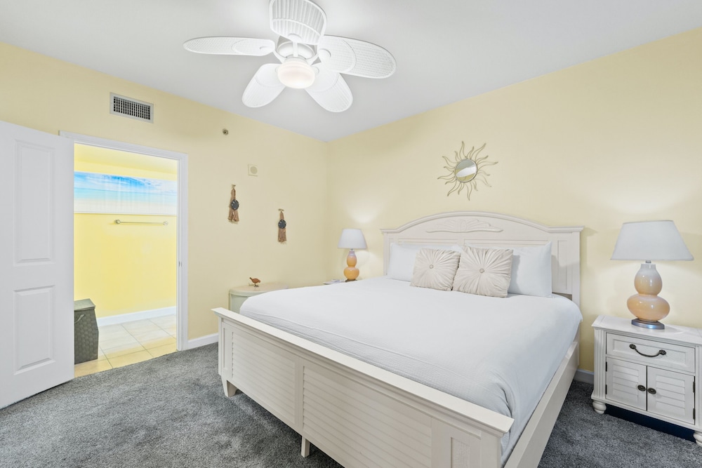 Condo, 3 Bedrooms, Ocean View (1803)