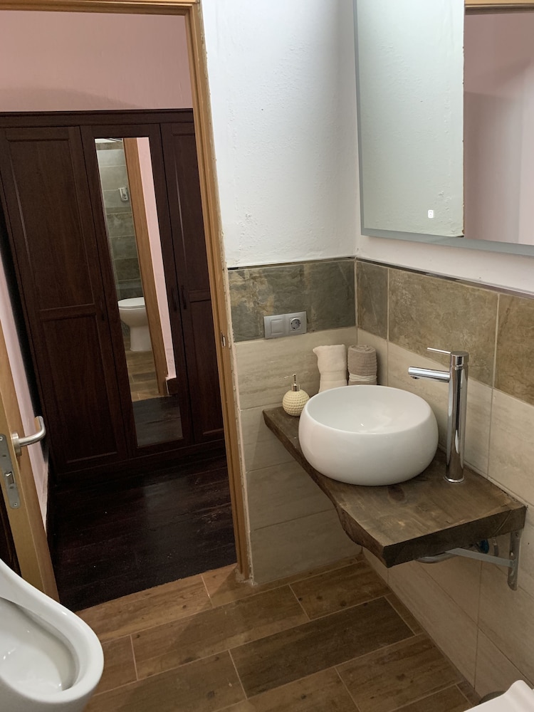 Exclusive Room - Photo 10