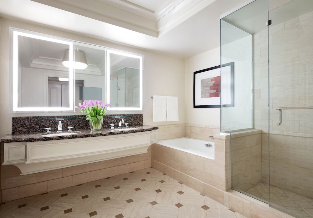 Panoramic Suite (sunrise View)