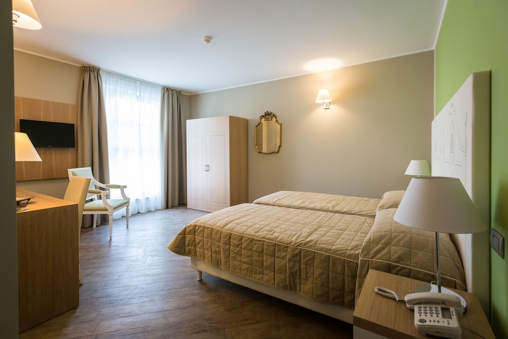 Deluxe Double Room Single Use, 1 Bedroom