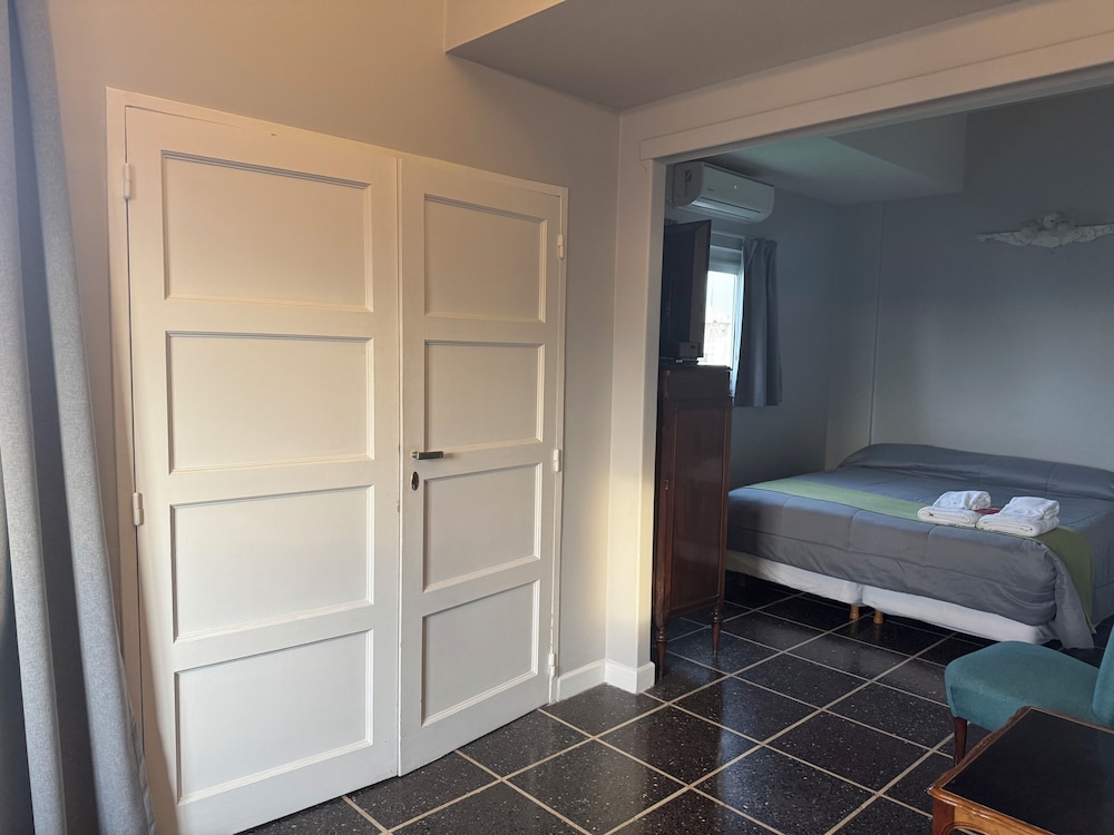 Premium Triple Room photo 3