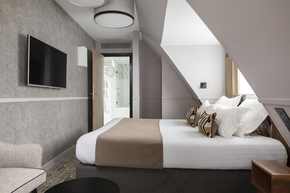 Luxury Suite