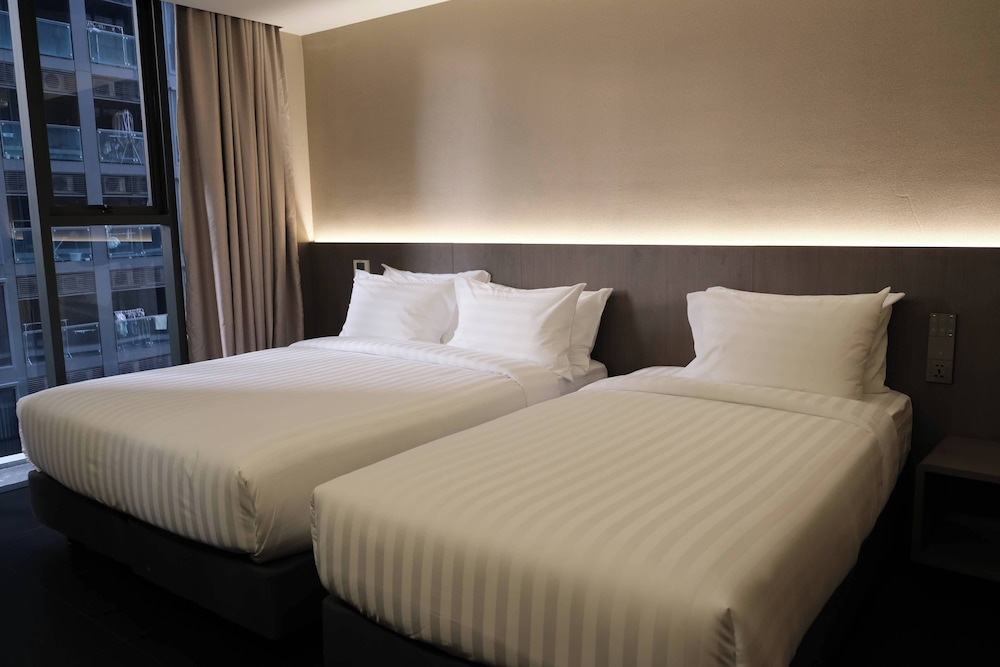 Family Triple Room, Non Smoking, City View