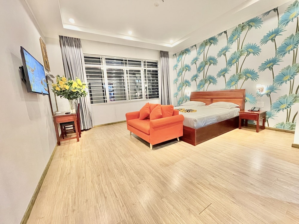 Suite - Photo 3