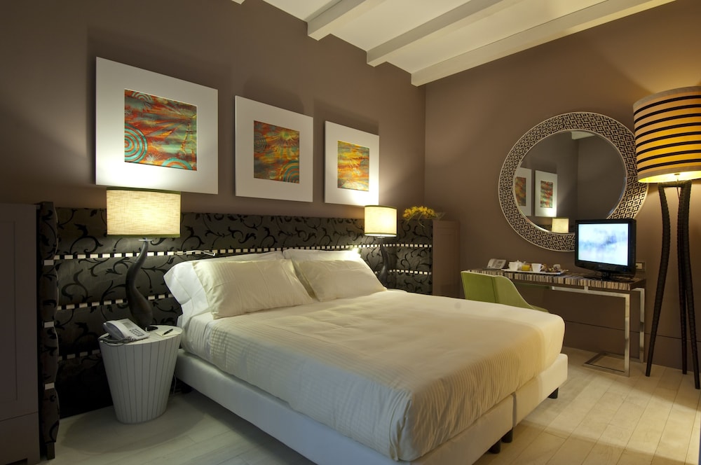 Superior Suite with Grand Canal View