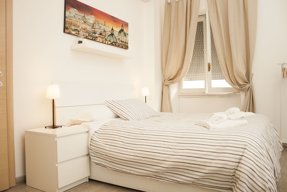 Superior Room (King)